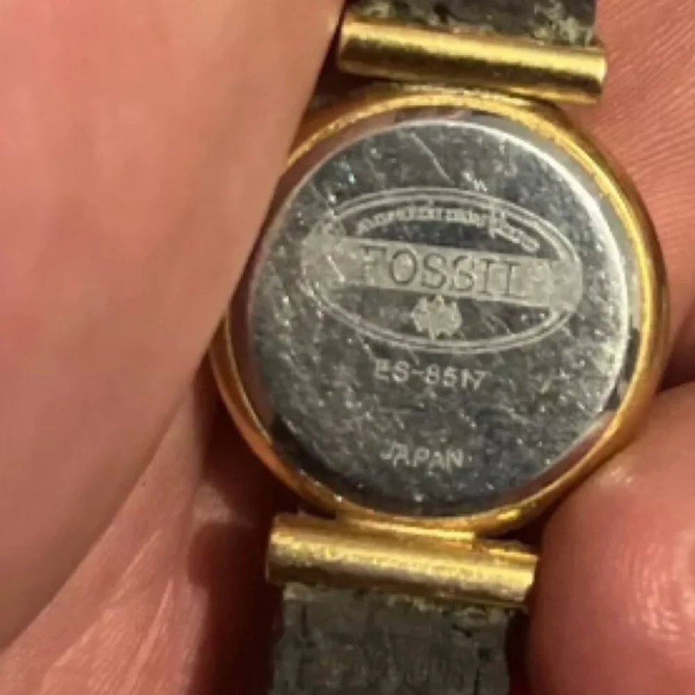 1991 FOSSIL ABALONE SQUARES WATCH ES-8517